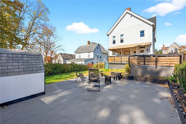 722 8th St., Irwin, PA 15642