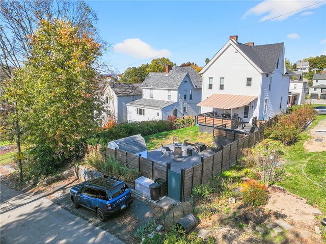 722 8th St., Irwin, PA 15642