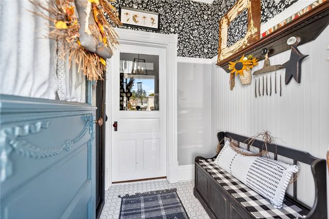 722 8th St., Irwin, PA 15642