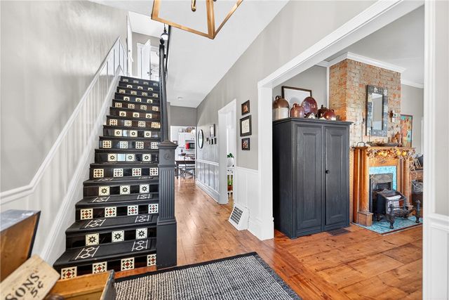 722 8th St., Irwin, PA 15642