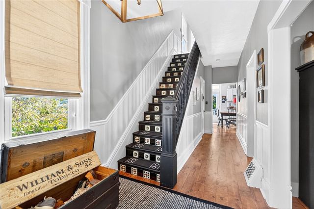 722 8th St., Irwin, PA 15642