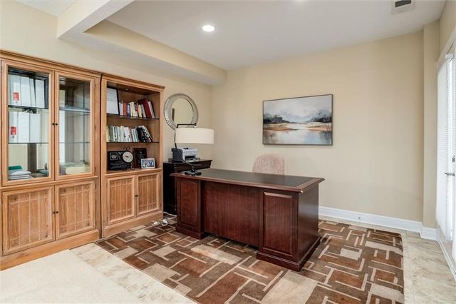 5002 W 143rd Terrace, Leawood, KS 66224