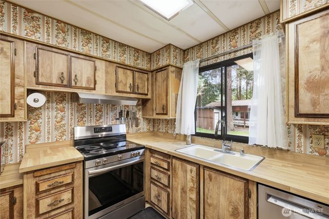 71 E Moore Street, Port Hadlock, WA 98339