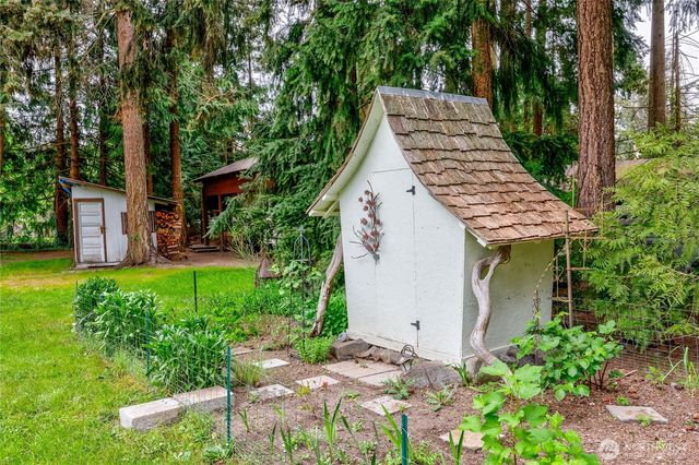 71 E Moore Street, Port Hadlock, WA 98339