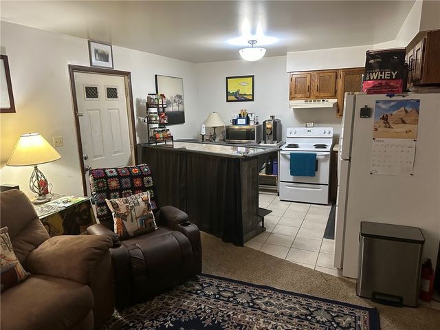 115 W Main St, Evans City Boro, PA 16033