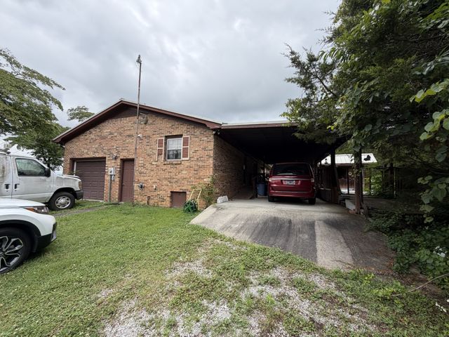 259 Locke Bend Rd, Mcminnville, TN 37110