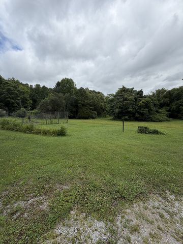 259 Locke Bend Rd, Mcminnville, TN 37110