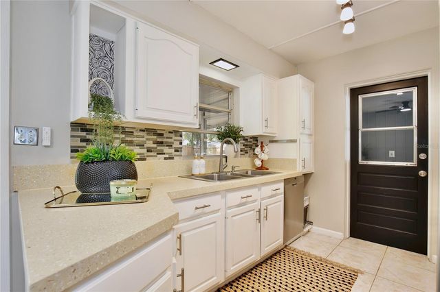2914 LANDO LANE, Orlando, FL 32806