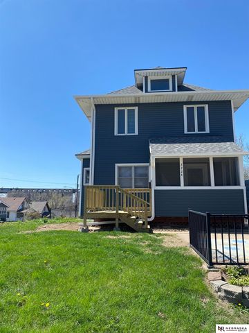 3224 S 32nd Avenue, Omaha, NE 68105