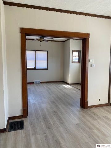 3224 S 32nd Avenue, Omaha, NE 68105