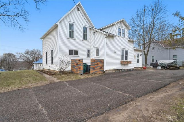 506 Pitt Street, Eau Claire, WI 54703