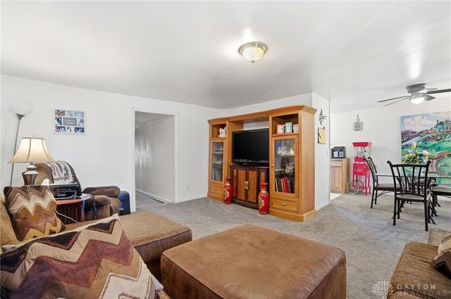 225 W Fosters Maineville Road, Maineville, OH 45039