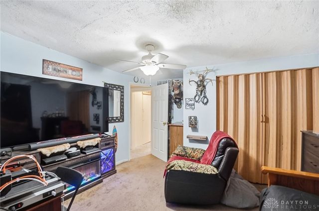 225 W Fosters Maineville Road, Maineville, OH 45039