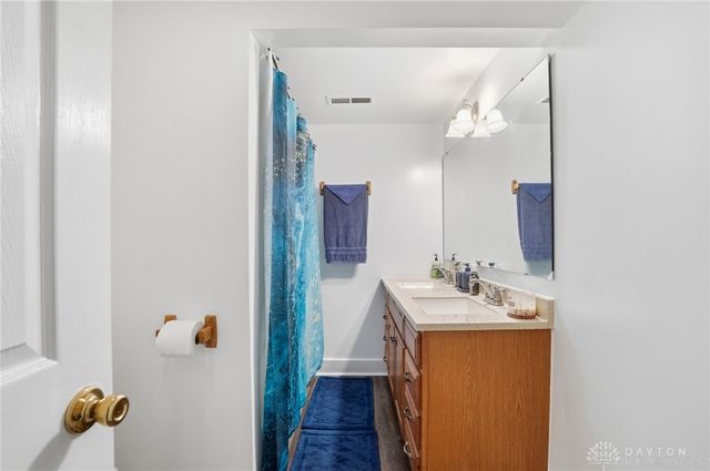 225 W Fosters Maineville Road, Maineville, OH 45039