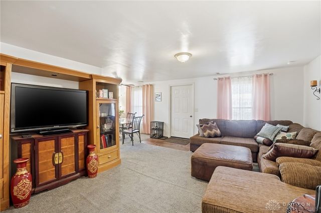 225 W Fosters Maineville Road, Maineville, OH 45039