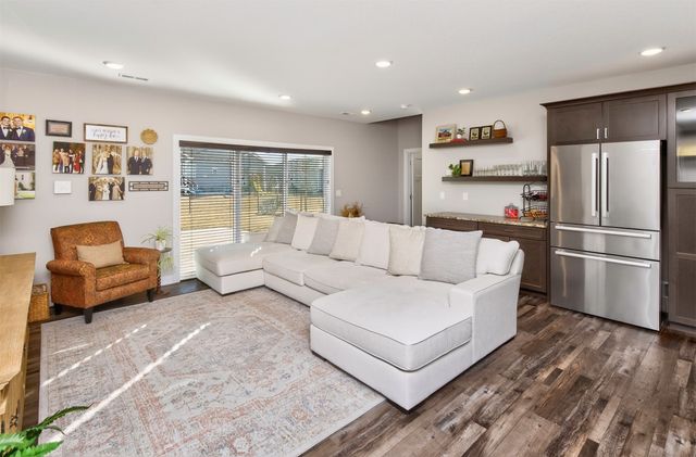 1112 NE 22nd Street, Grimes, IA 50111