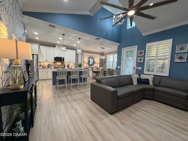 257 Hang Loose Way, Daytona Beach, FL 32124