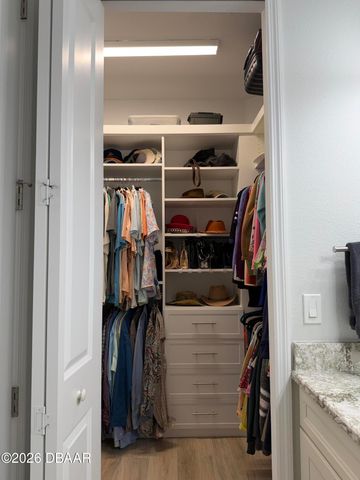 257 Hang Loose Way, Daytona Beach, FL 32124