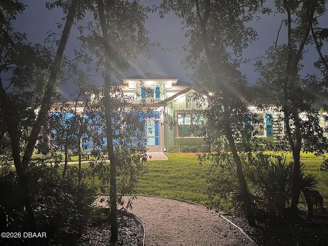 257 Hang Loose Way, Daytona Beach, FL 32124