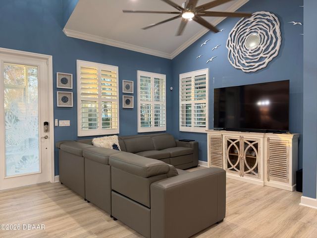 257 Hang Loose Way, Daytona Beach, FL 32124