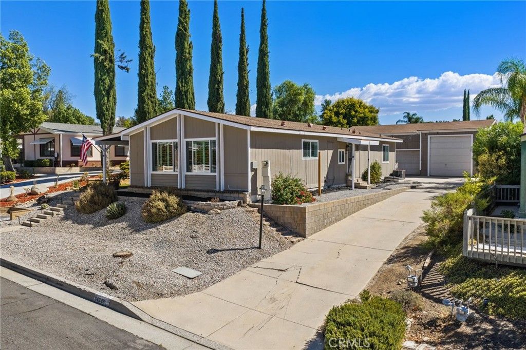 34248 Tractor, Wildomar, CA 92595 — photo 2