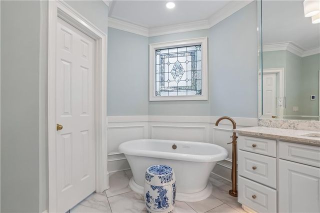 5298 Brookelake Drive, Dunwoody, GA 30338