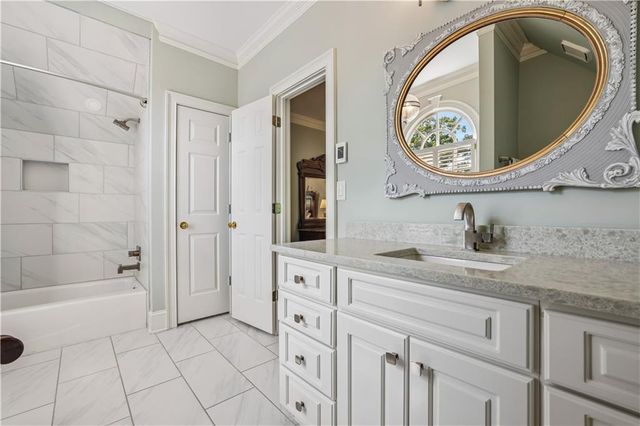5298 Brookelake Drive, Dunwoody, GA 30338