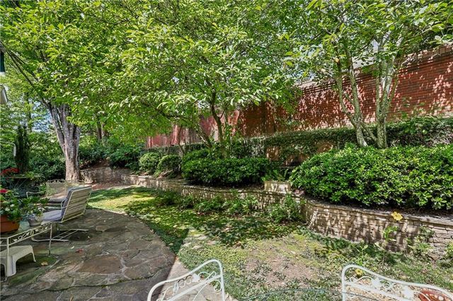 5298 Brookelake Drive, Dunwoody, GA 30338