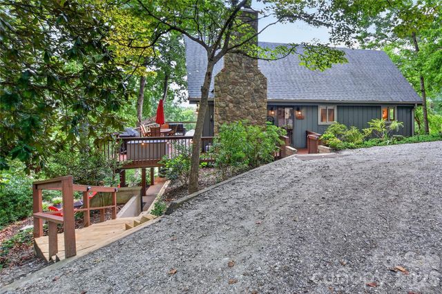 196 Fern Loop, Lake Lure, NC 28746