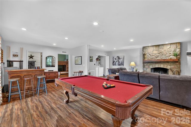196 Fern Loop, Lake Lure, NC 28746