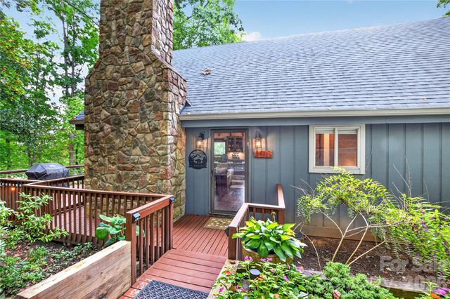 196 Fern Loop, Lake Lure, NC 28746