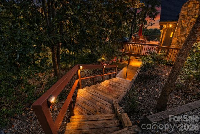 196 Fern Loop, Lake Lure, NC 28746