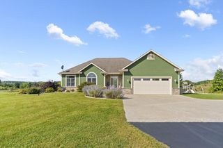 7721 Aurora ROAD, West Bend, WI 53090