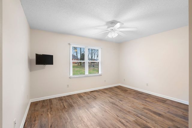 103 Laurelwood Dr, Shelbyville, TN 37160