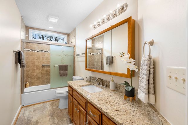 103 Laurelwood Dr, Shelbyville, TN 37160