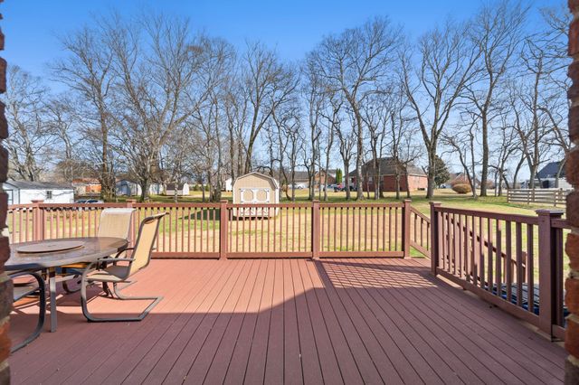 103 Laurelwood Dr, Shelbyville, TN 37160