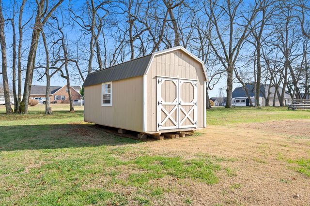 103 Laurelwood Dr, Shelbyville, TN 37160