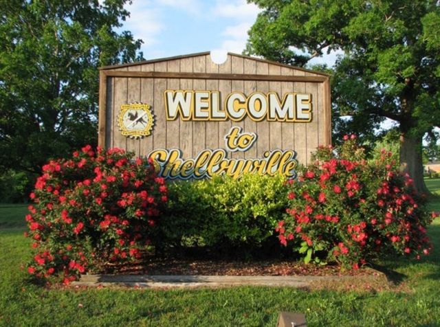 103 Laurelwood Dr, Shelbyville, TN 37160