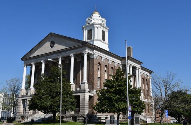 103 Laurelwood Dr, Shelbyville, TN 37160