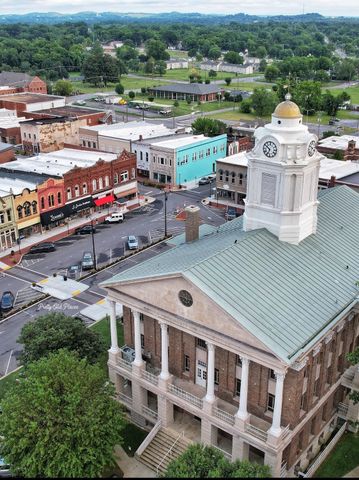 103 Laurelwood Dr, Shelbyville, TN 37160