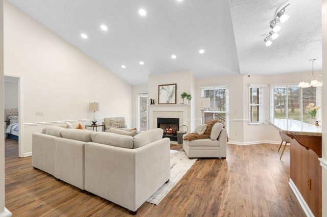 103 Laurelwood Dr, Shelbyville, TN 37160