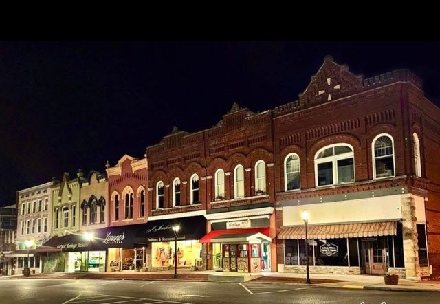 103 Laurelwood Dr, Shelbyville, TN 37160