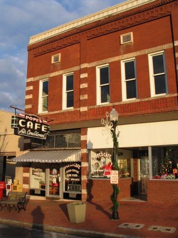 103 Laurelwood Dr, Shelbyville, TN 37160