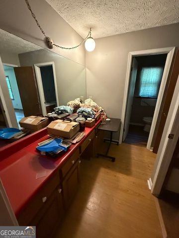 7260 Cox Road, Cumming, GA 30028