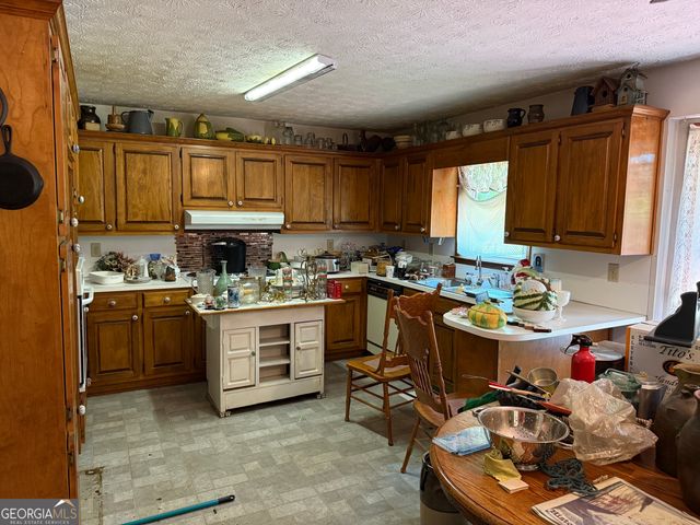 7260 Cox Road, Cumming, GA 30028