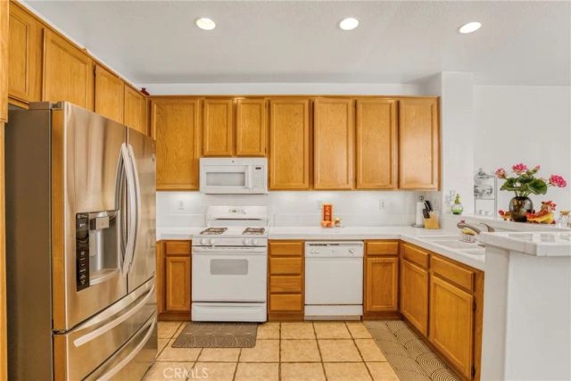 22754 Little Fall Court, Saugus, CA 91350