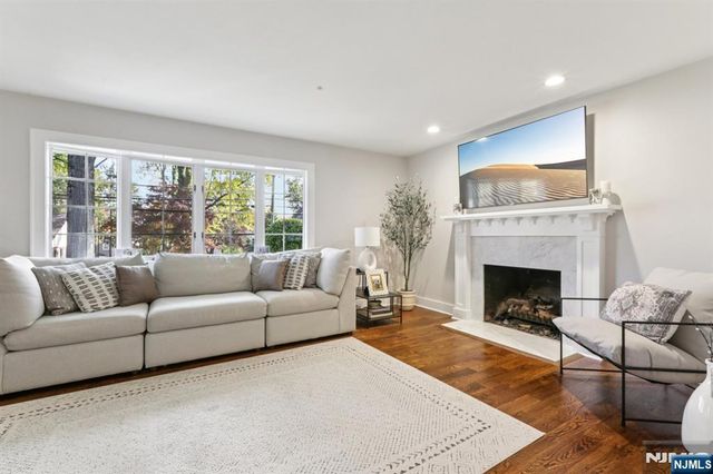 235 N Franklin Turnpike, Ho-ho-kus, NJ 07423
