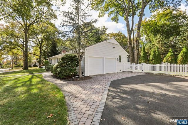 235 N Franklin Turnpike, Ho-ho-kus, NJ 07423