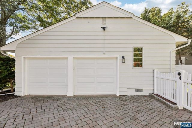 235 N Franklin Turnpike, Ho-ho-kus, NJ 07423