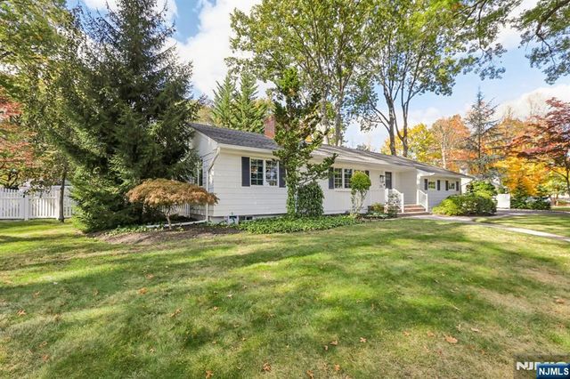 235 N Franklin Turnpike, Ho-ho-kus, NJ 07423